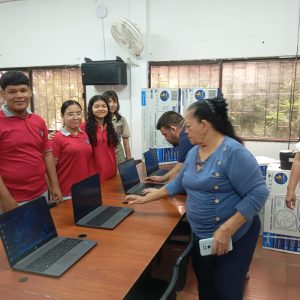 Dotación Deportiva y Tecnológica